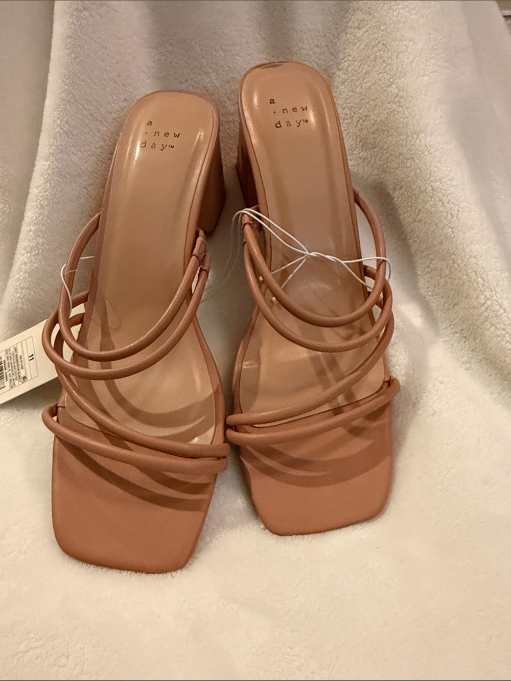 Sandal , Strappy Block Heels in pale mauve - Picture 9 of 9